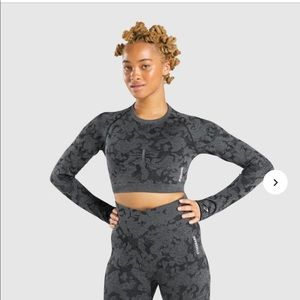 Gymshark ADAPT CAMO SEAMLESS LONG SLEEVE CROP TOP Size medium